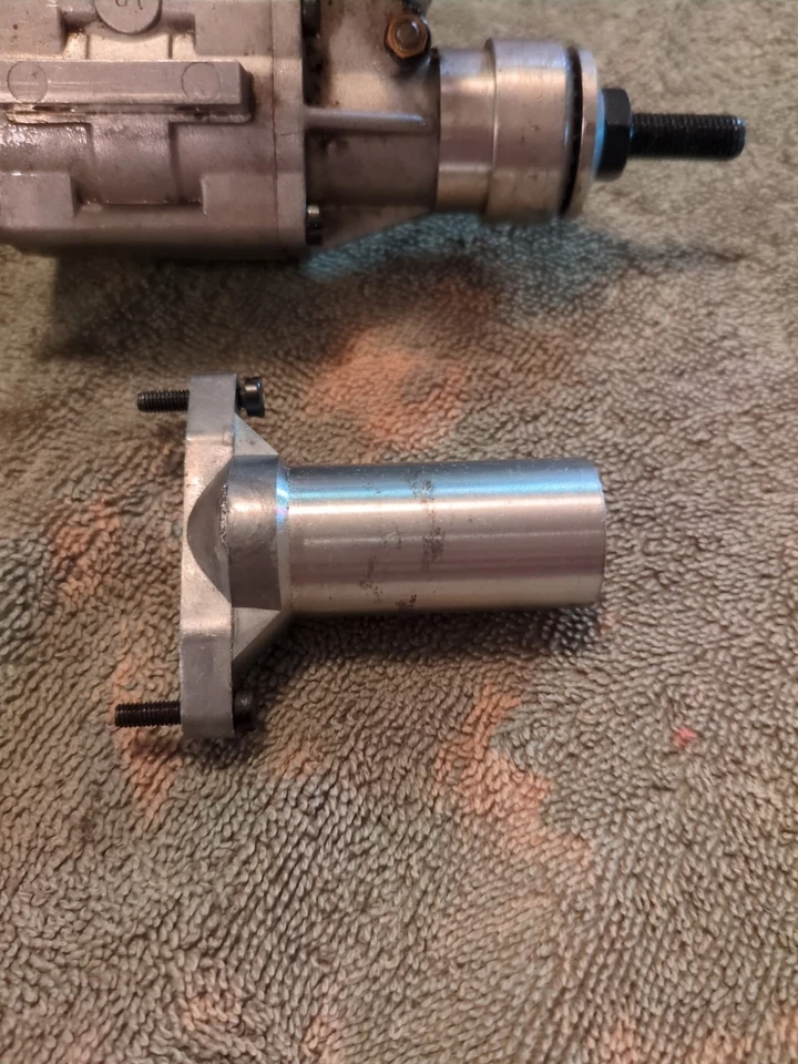 Super Tigre S61 K ABC R/C Model Airplane Engine with Muffler New - Image 2 of 4