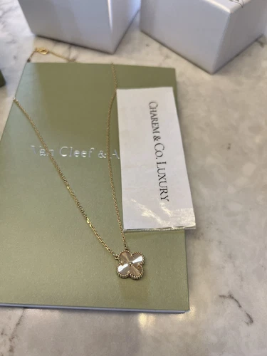 NEW! Van cleef arpels VCA Vintage 18K Yellow Gold Guilloche Pendant Necklace