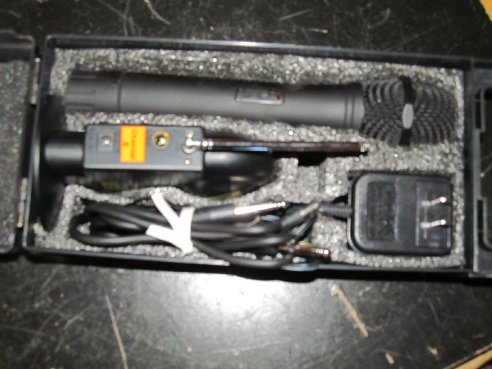Nady DKW-1 VHF Wireless System with Microphone   E19 - Image 4 of 4