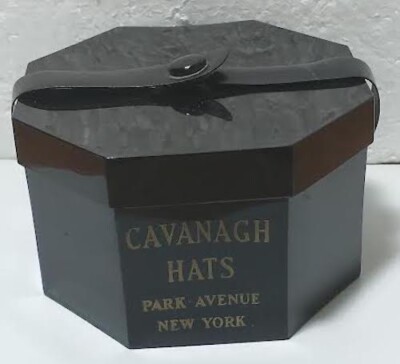 1950 CAVANAGH HATS Plastic Salesman Sample Box only 4'' x 3 1/2'' Octagon VG+