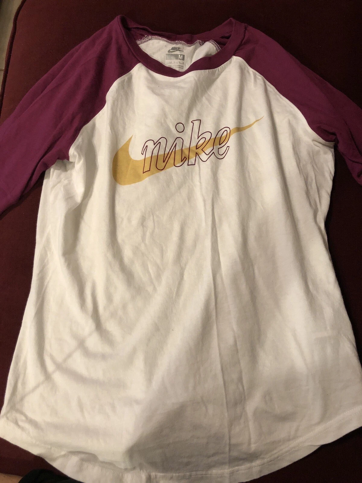 Adult Unisex Nike Medium-8/10, 3/4 Length Plum & White Shirt