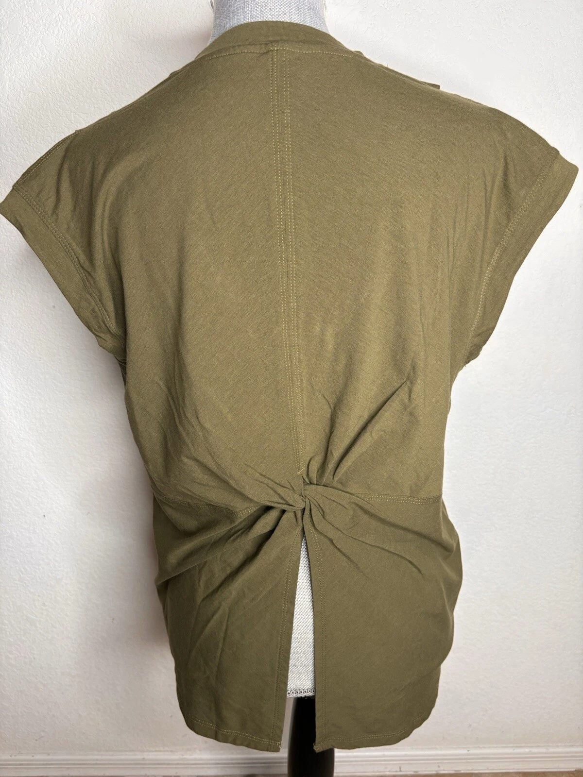 athleta outbound twist cap sleeve v neck shirt