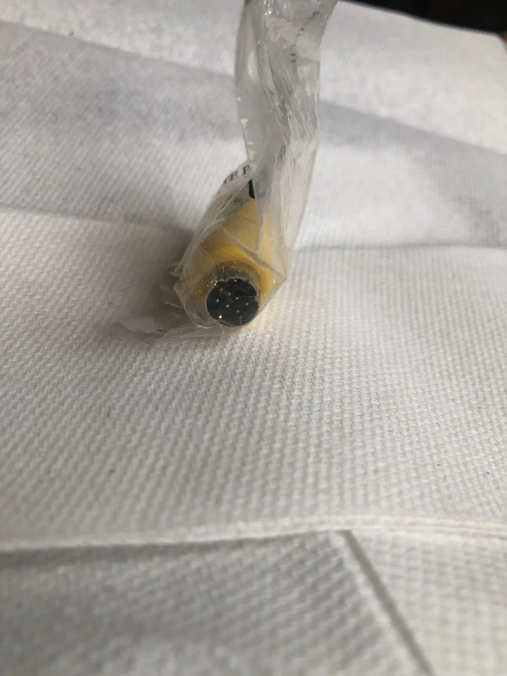 S-Video Male 7 pin Mini-DIN to Composite RCA Female Adapter Converter - Image 3 of 4