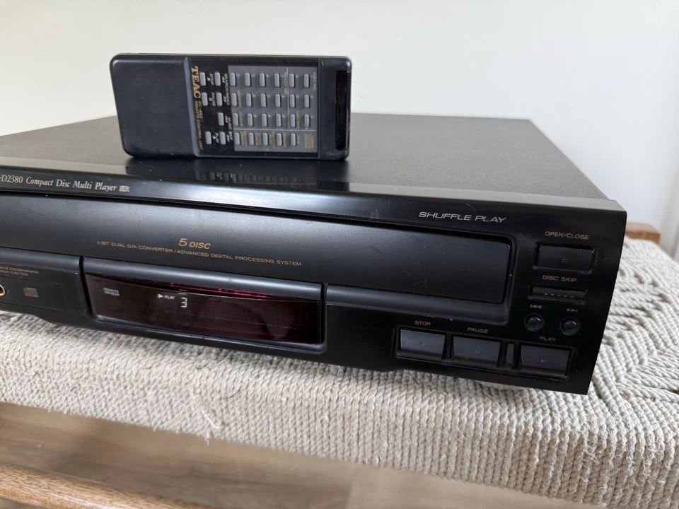 🍊Vintage 1999 TEAC 5-Disc CD Compact Changer Player | PD-D2380 POWERS ON! - Image 2 of 4