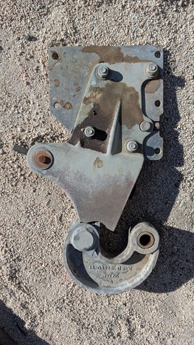 Peterbilt ? Hood Hinge - Used PLEASE READ Truck Big Rig For Parts Or Repair?