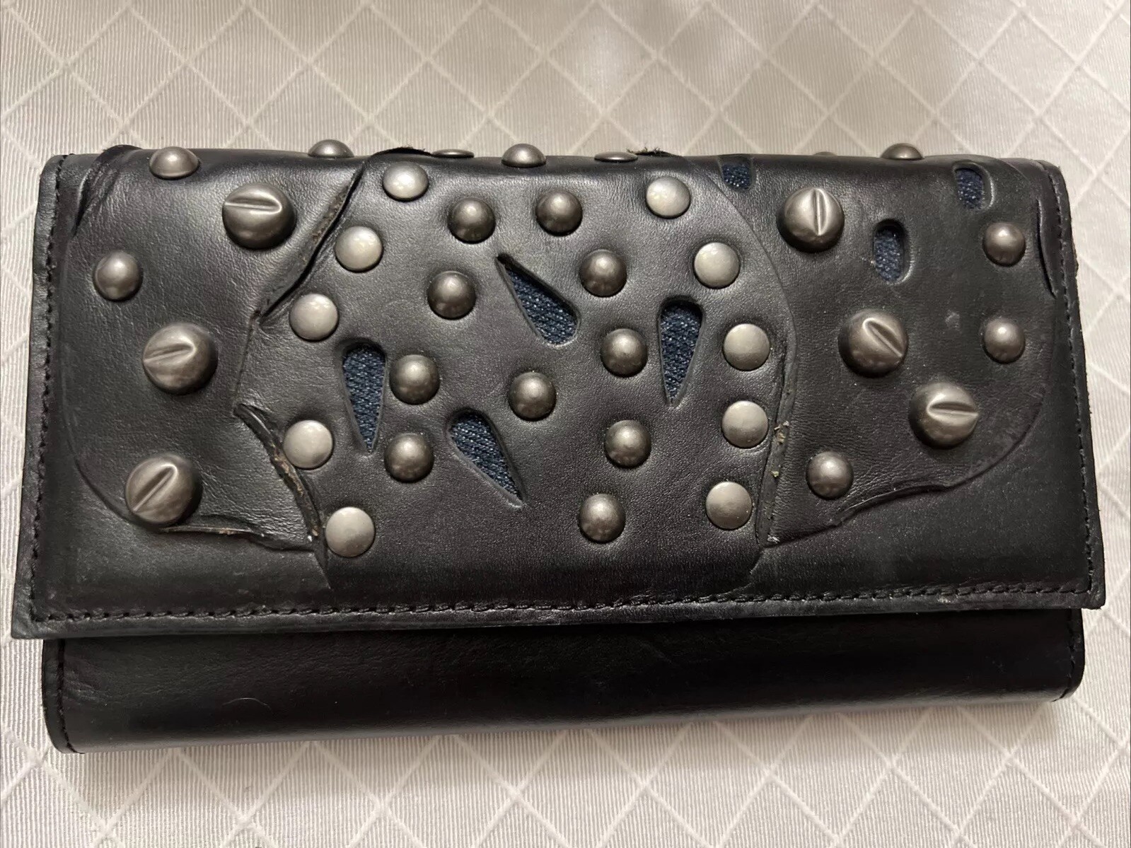 Patricia Nash Black Italian Leather Terresa Stud Link Wallet P380143