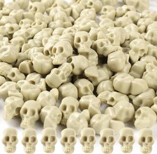 OZIO 150 Mini Plastic Skull Heads - Halloween Miniature Figurines Skulls Heads