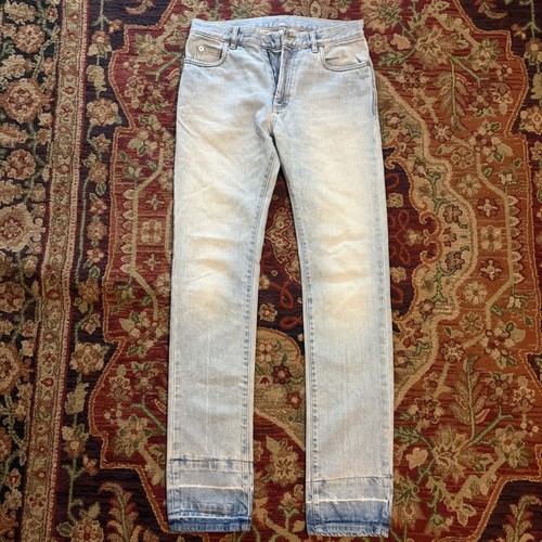 Maison Margiela Men's blue distressed jeans Size 28