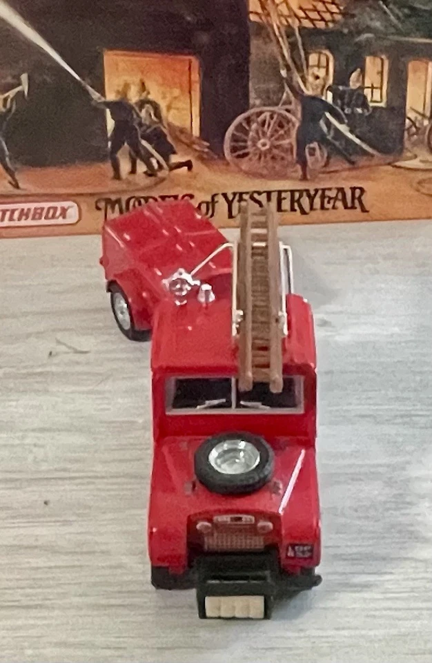 Matchbox Models Of Yesteryear Fire Engine Series 1948 Land Rover Auxiliary YFE02 - Image 3 of 4