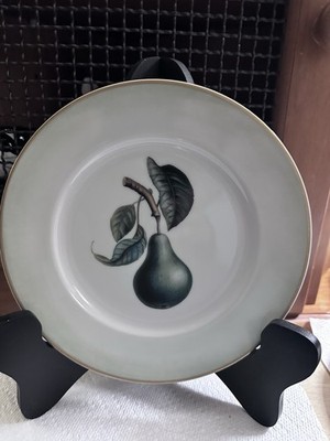 ( 4 ) WILLIAMS- SONOMA  8.25  PEAR THEMED DESSERT PLATES MADE IN JAPAN
