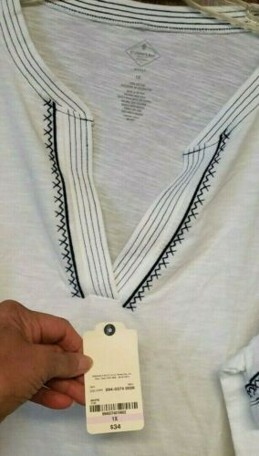 NWT Woman Plus St JOHNS BAY Embroidered V NECK TOP Size 1X White 100% Cotton $34