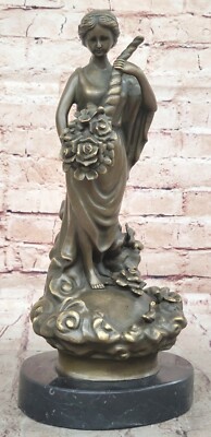 Timeless Bronze Statue Of Damen Halten Cornucopia Nouveau Handgefertigt von Milo