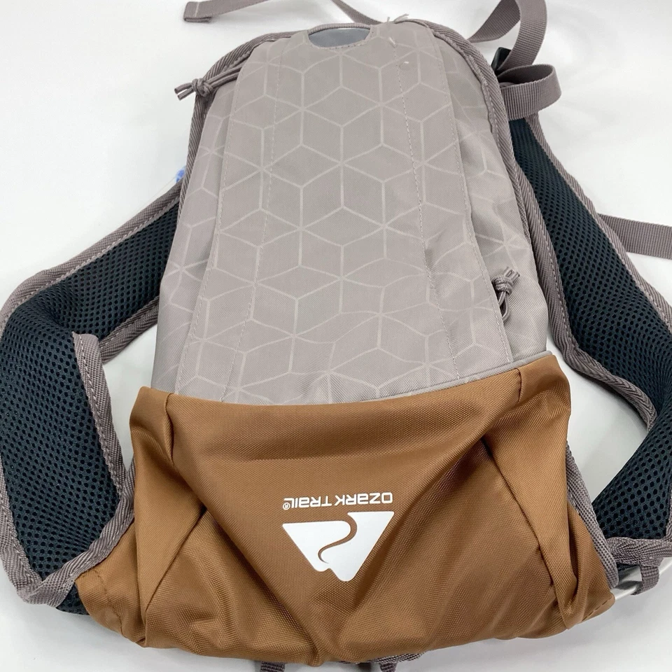 Nueva mochila Ozark Trail Hydration Pack con vejiga 2L HP275-2L sendero para senderismo Foto 4 de 4
