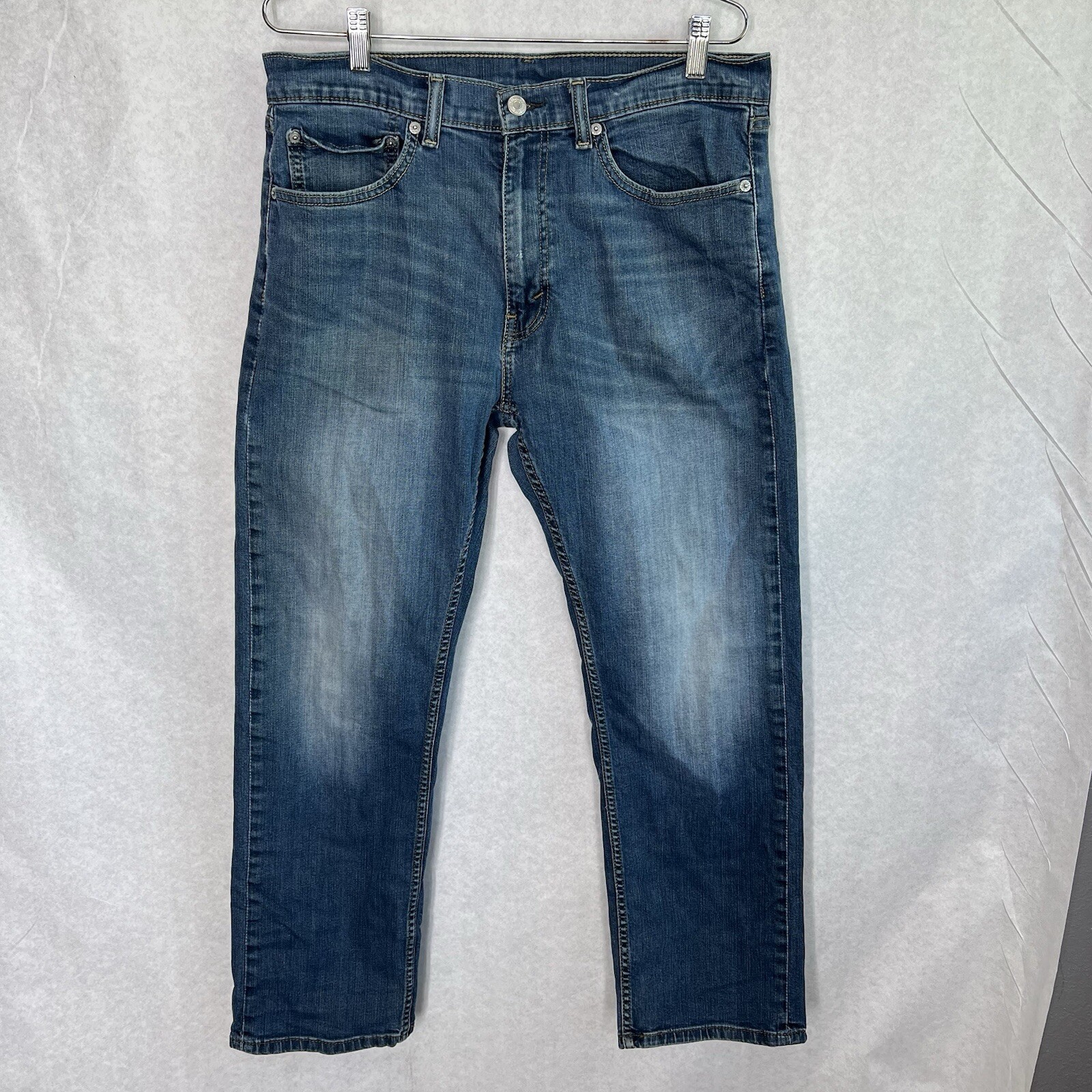 Levis 505 Jeans Mens 34x30 Blue Medium Wash Regular Fit Straight Leg