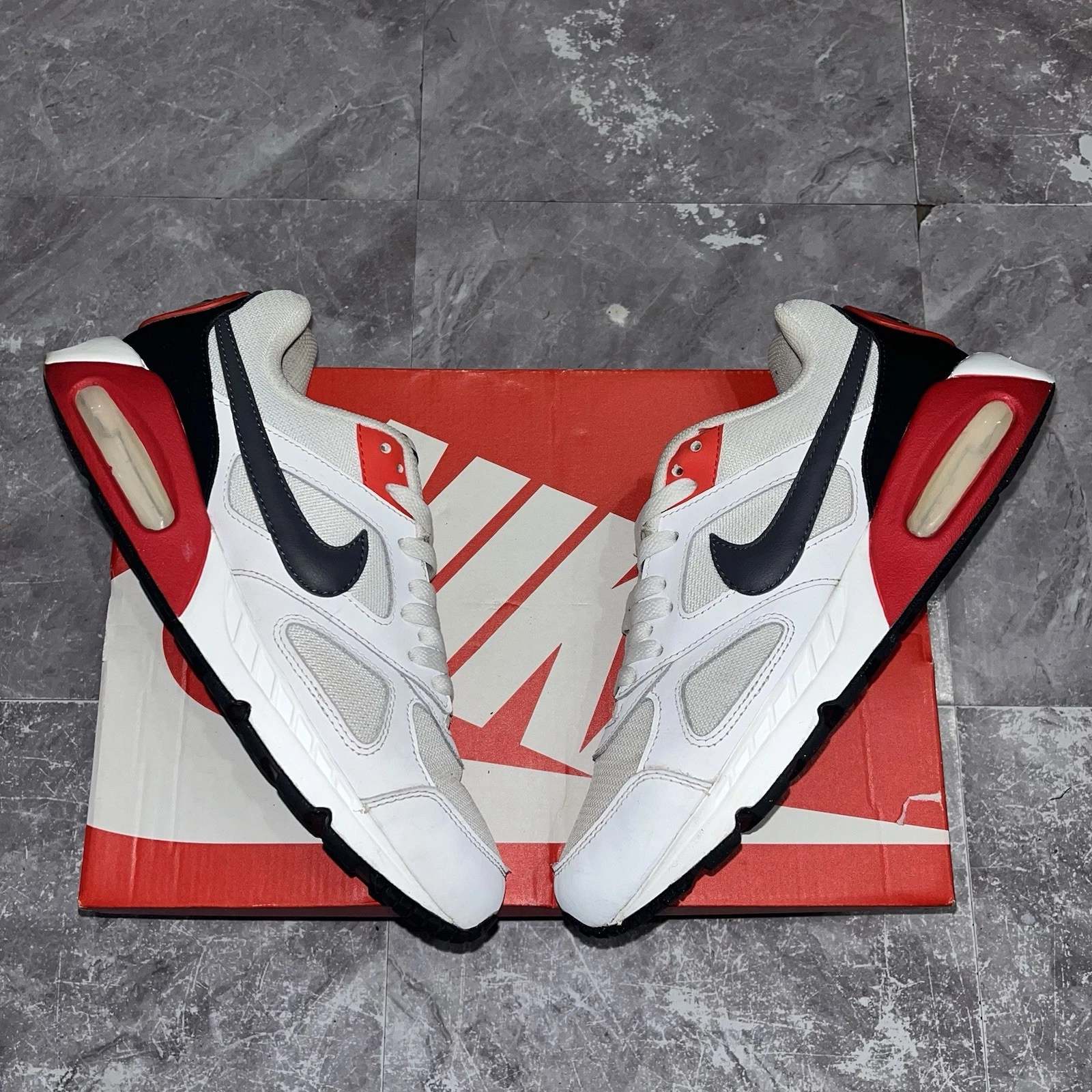 Nike Air Scarpe da Ginnastica UK 7 CD1540 100 IVO Bianco Habanero Rosso