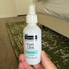 Neutrogena Evenly Clear Clarifying Spray Hypochlorous Acid Face Body 4 fl oz