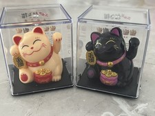 Lucky Chinese Cat Waving Hand