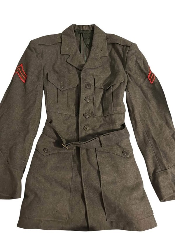 Signed Korean War Marine Uniform, Great Condition, No major damage