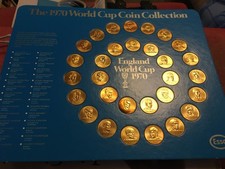 ESSO 1970 WORLD CUP FOOTBALL COINS IN BOARD SOLID BRONZE RARE MEDALS PREMIUM