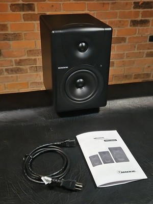 **SEE VIDEO** Mackie MR5 Active Studio Monitor Speaker   Powered 5''