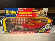 Dinky #267 Emergency! Squad 51 Paramedic Truck With Figures Disk Coin