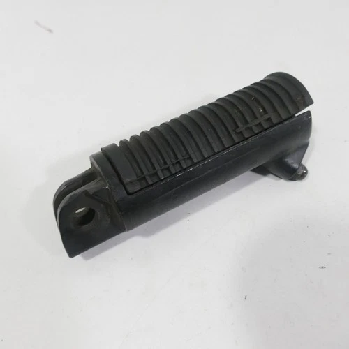 Kawasaki VN 800 A Right Footpeg Set EZ:05 34028-1406 Foot Peg 85831