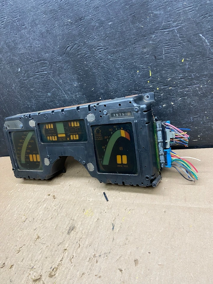 Chevrolet Corvette 1984 a 1989 velocímetro calibre de racimo OEM T6241 DG Foto 3 de 4