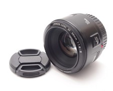 Canon EF 50mm F/1.8 II Lens - With Front and Rear Lens Caps