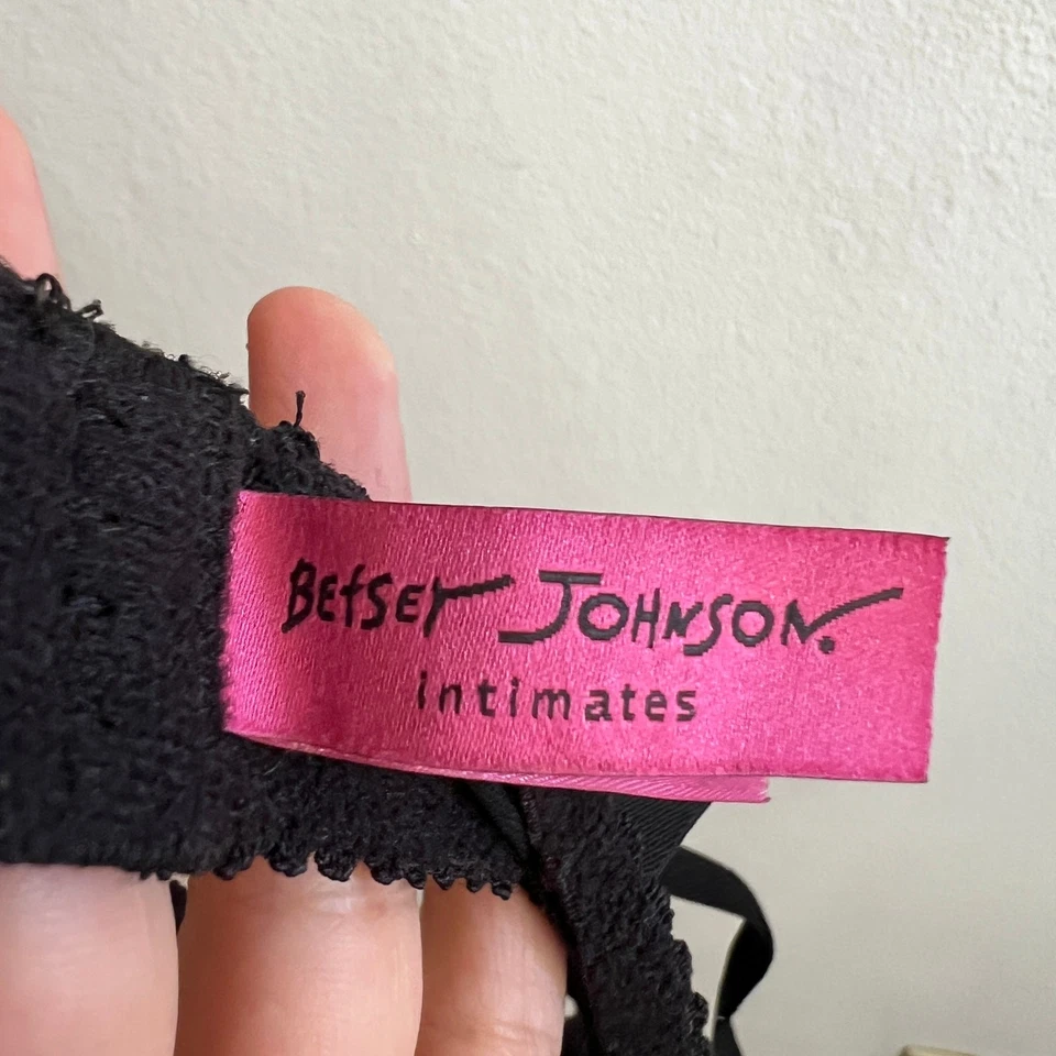 Betsey Johnson Black Butterfly Bra 36B Y2K 2000s Lingerie Mall Goth Emo - Image 3 of 4
