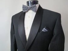 Recent Jos. A. Banks "TAILORED FIT" black Tuxedo Dinner Jacket 44 S