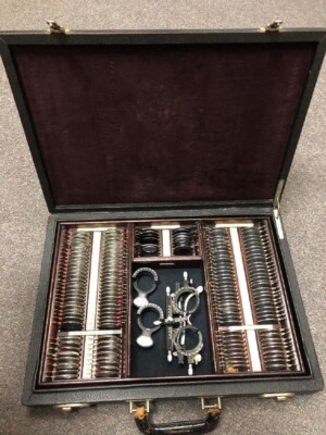 American Optical AO トライアルレンズセットケース付き中古 s-l400.jpg