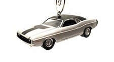 1970 Dodge Callenger R/T Hemi Christmas Ornament 1:64 Silver