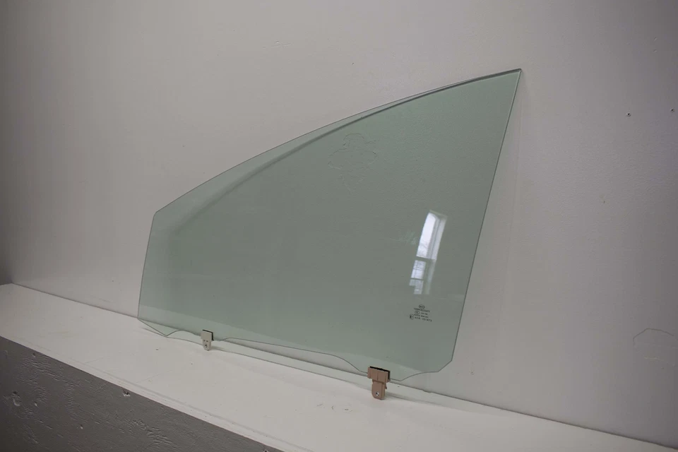 Front Left Driver Side Door Window Glass for 2012-2017 Toyota Prius V Hatchback - Изображение 3 из 4