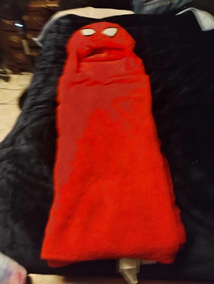 Marvel Hooded Blanket - Spider Man Hooded Towel 45 X 42 - Image 2 of 4