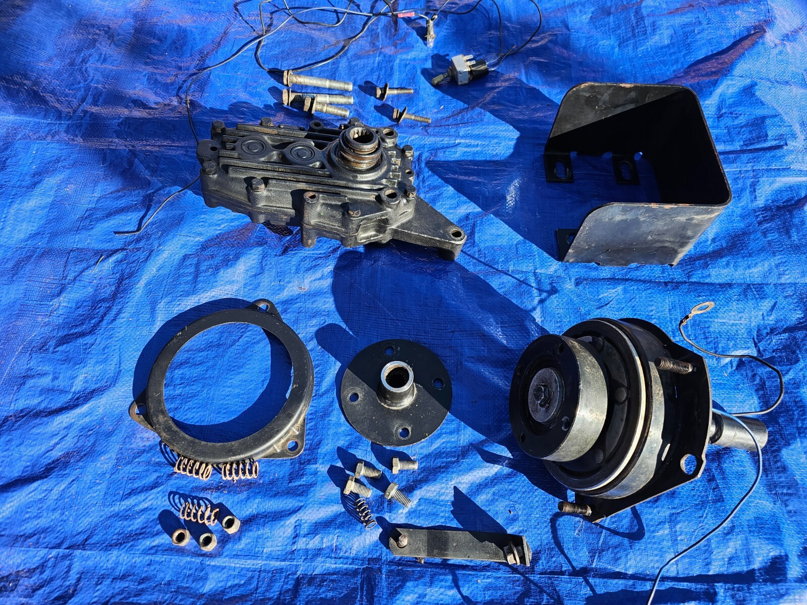 Complete OEM John Deere 316 Onan 318 322 330 332 420 430 Rear PTO 2000