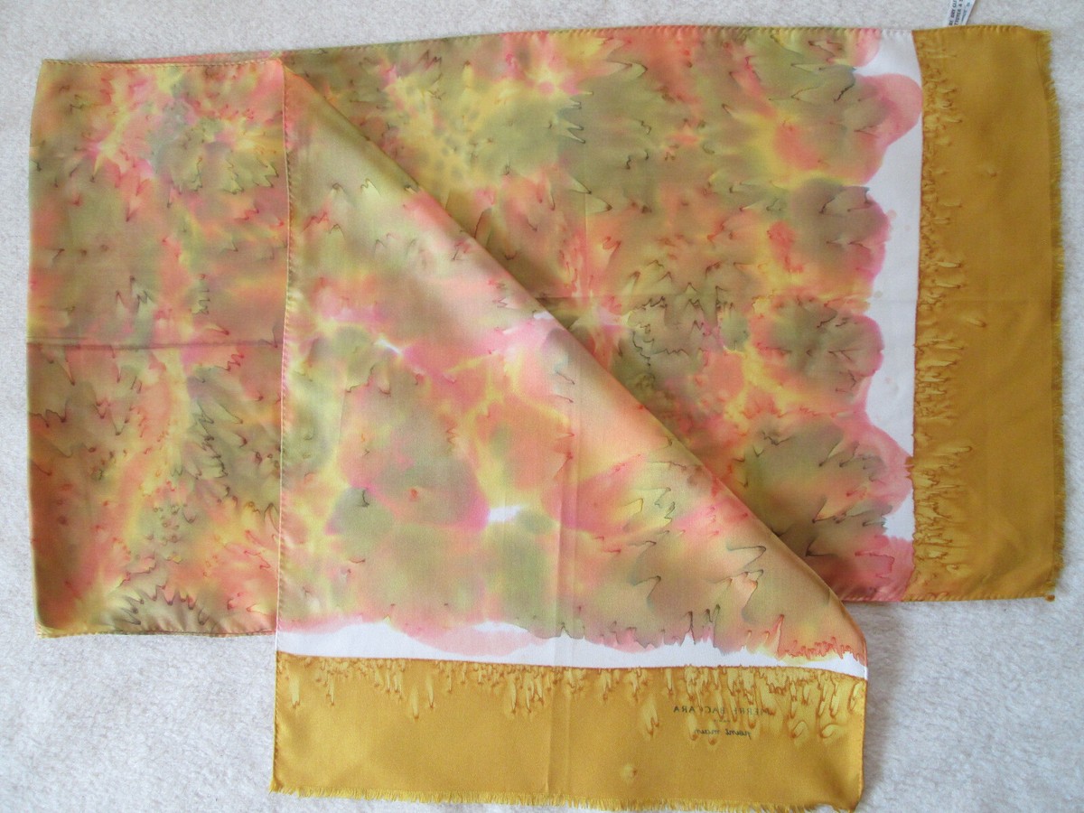 Foulard En Soie Vintage PIERRE BACCARA - Dimensions 76x80 Cm - Couleur Orange - Occasion