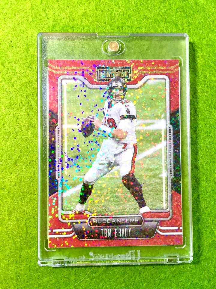 Tom Brady WHITE SPARKLE PRIZM CARD BUCCANEERS 2021 Panini TOM BRADY Playbook SSP