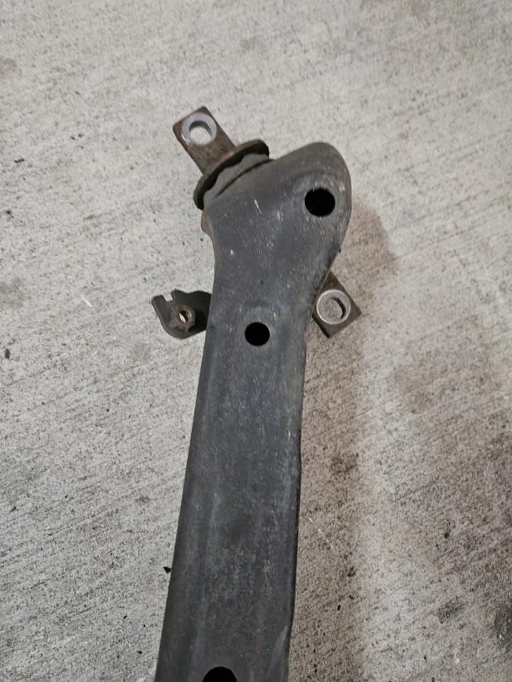 OEM 2012 2013 20142015 Honda Civic Passenger Right Rear Trailing Control Arm  - Image 3 of 4