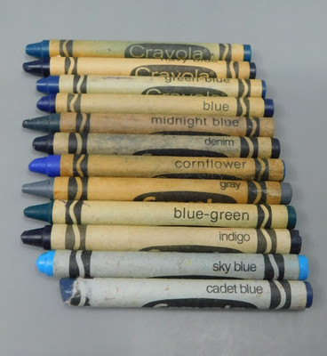 Crayola Crayons Blue Lot of 12 Crayons Retired Colors Binney & Smith Made in USA