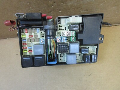 13 14 15 16 17 18 Ford C-Max Engine Fuse Box Relay Junction Block Panel RL