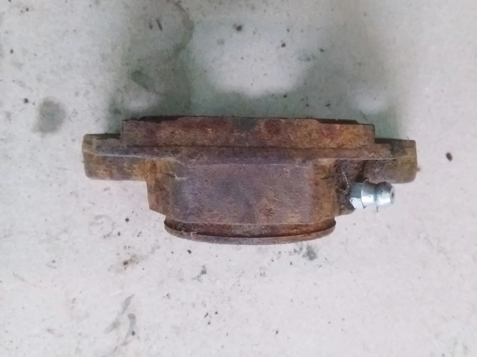 Führung für Mitnehmer von Mähmesser von Holder M7 Balkenmäher - Bild 3 von 4