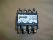 Square D Contactor 8910 DPA44    115-575VAC 40FLA   USED