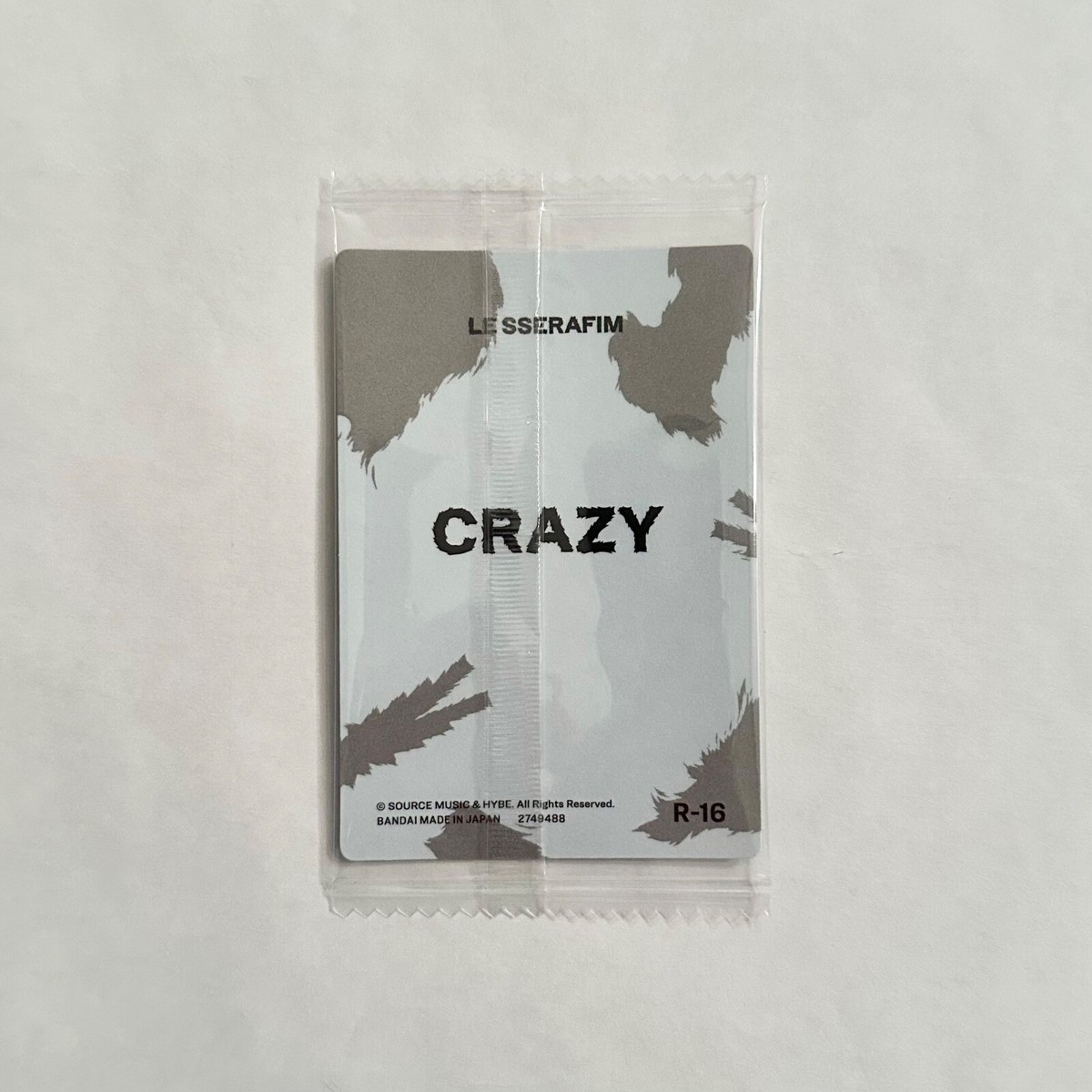 LE SSERAFIM] CRAZY JP / BANDAI Wafer benefit random sticker PC