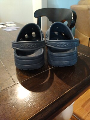 Crocs Mens Size 10 Womens 12 Clog Classic Slip on Navy Blue  display picture 3