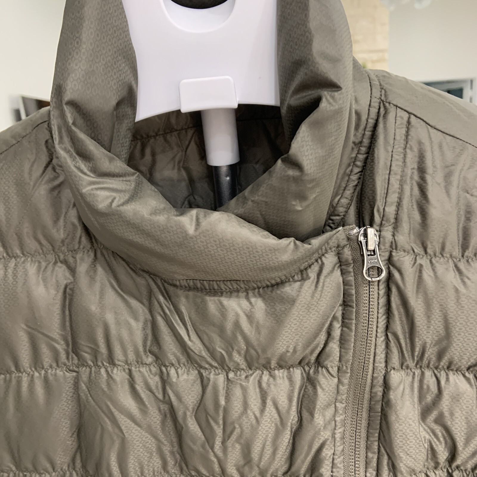 Athleta Down Jacket Lightweight Quilted Winter Si… - image 2