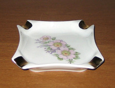 POSACENERE LIMOGES France in PORCELLANA DECORATA con angoli dorati - Vintage