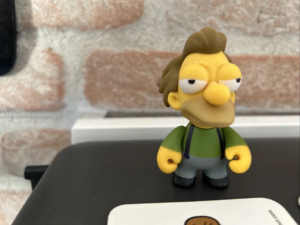 Kidrobot THE SIMPSONS FIGURES 3" VINYL ART FIGURE coppia - Immagine 4 di 4