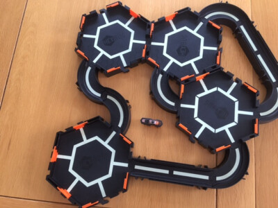 Hex Bug & Glow In the Dark Track