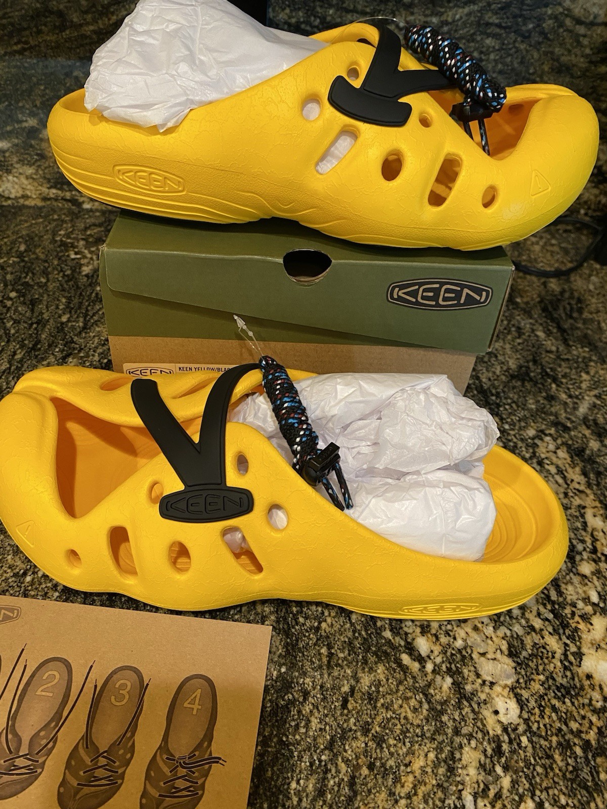 NUOVI sandali uomo Keen Yogeez zoccoli taglia 12 (anche donna 14) scarpe