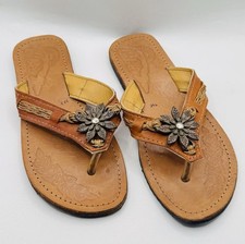 Vintage Women s SZ 5 Hand Tooled Leather Embellished Sandals Flip Flops Mexican
